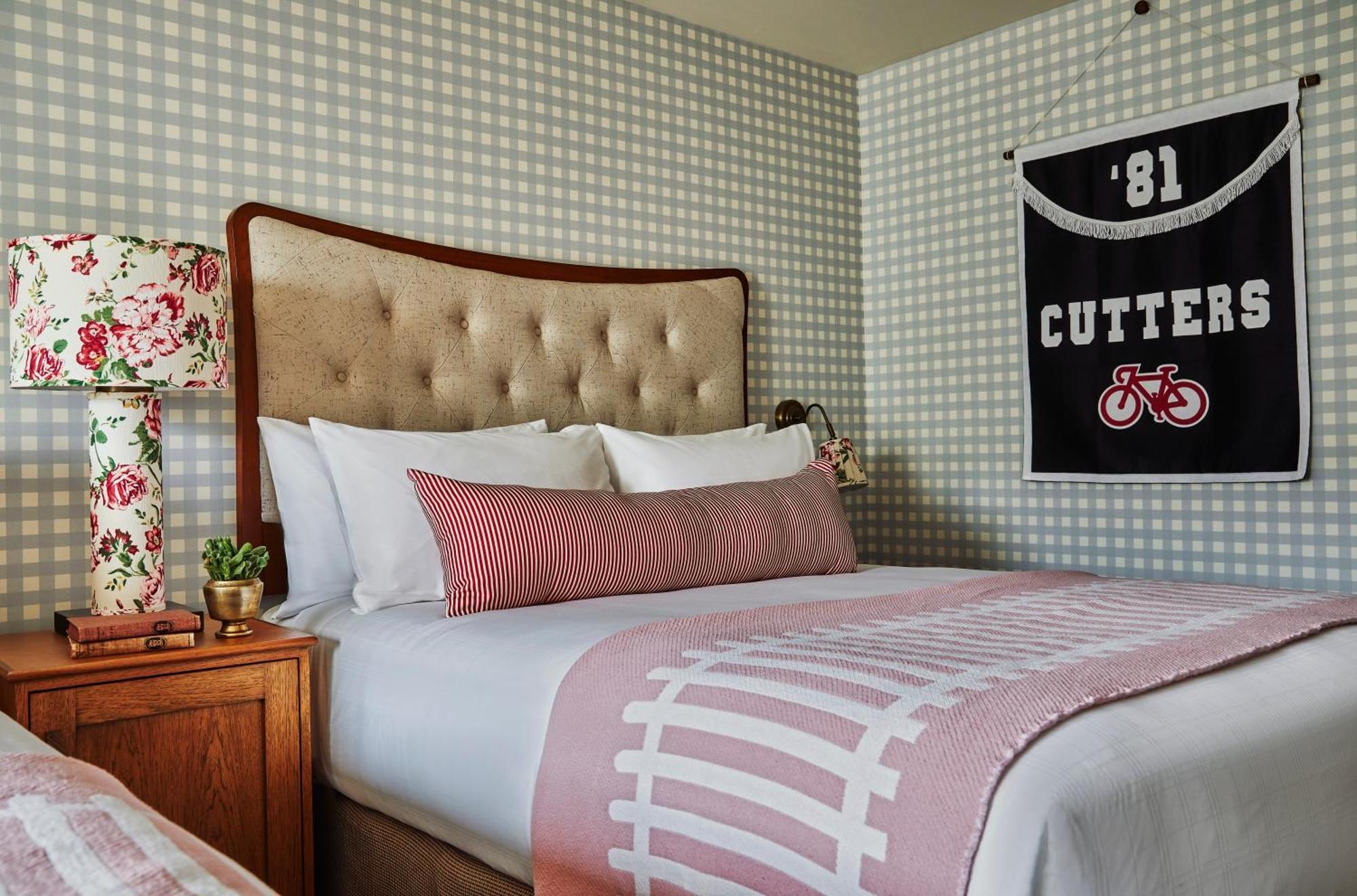 Graduate By Hilton Bloomington Hotell Exteriör bild