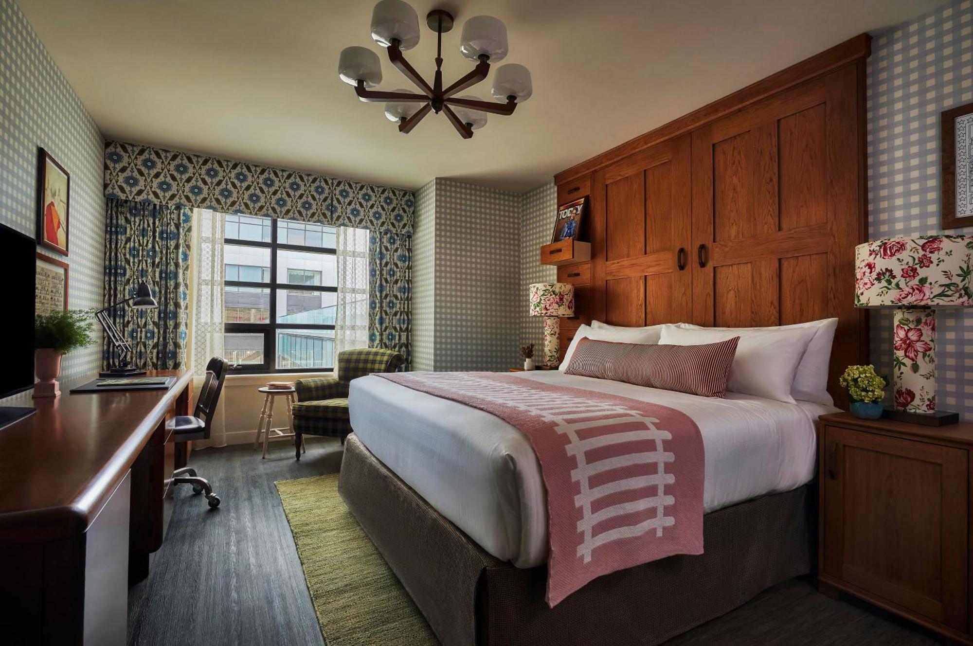 Graduate By Hilton Bloomington Hotell Exteriör bild